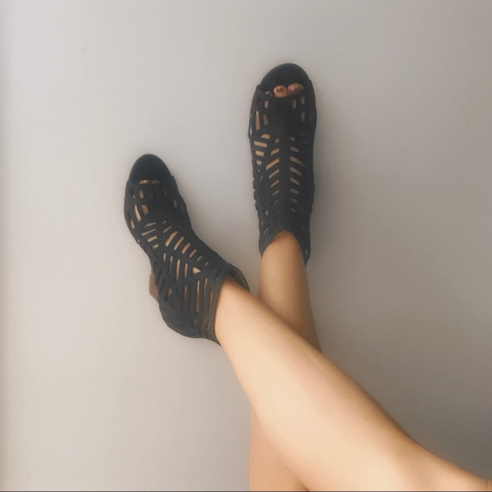 Peep toe Wedge Booties